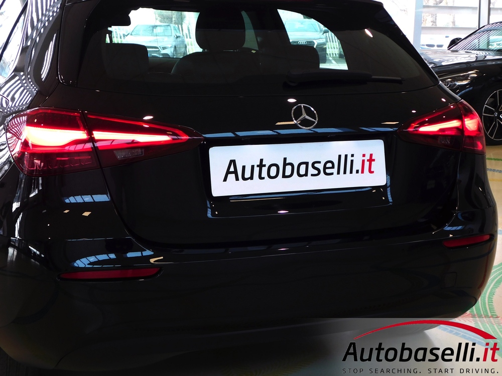 MERCEDES A180D AUTOMATIC 8G-DCT RESTYLING - Foto 25