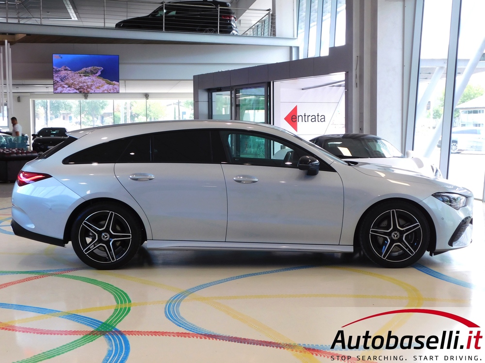 MERCEDES CLA SHOOTING BRAKE 220D AMG LINE  - Foto 17