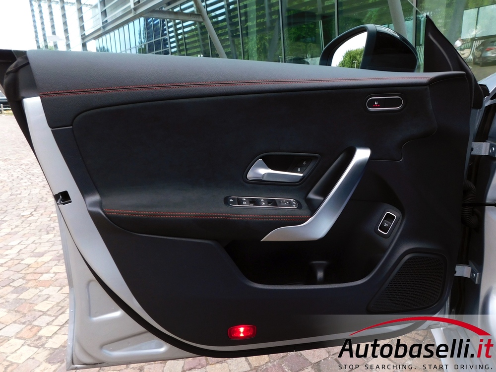 MERCEDES CLA SHOOTING BRAKE 220D AMG LINE  - Foto 34