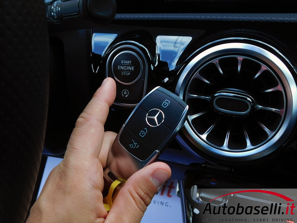 MERCEDES CLA SHOOTING BRAKE 220D AMG LINE  - Foto 47