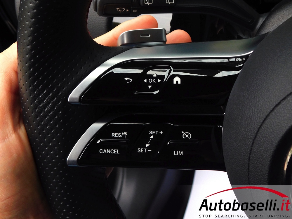MERCEDES GLA 180D AMG LINE ADVANCED PLUS - Foto 39