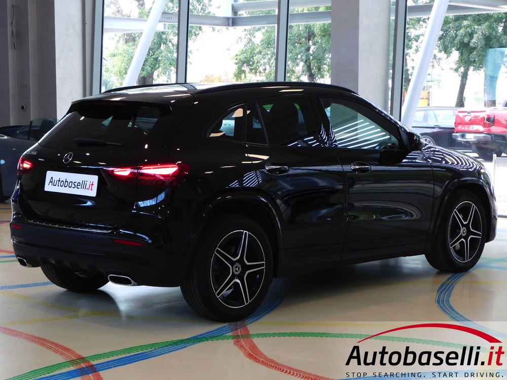 MERCEDES GLA 200 AUTOMATIC AMG LINE - Foto 2