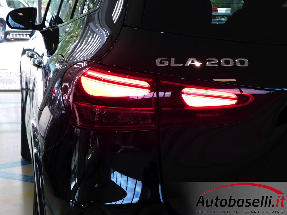 MERCEDES GLA 200 AUTOMATIC AMG LINE - Foto 24