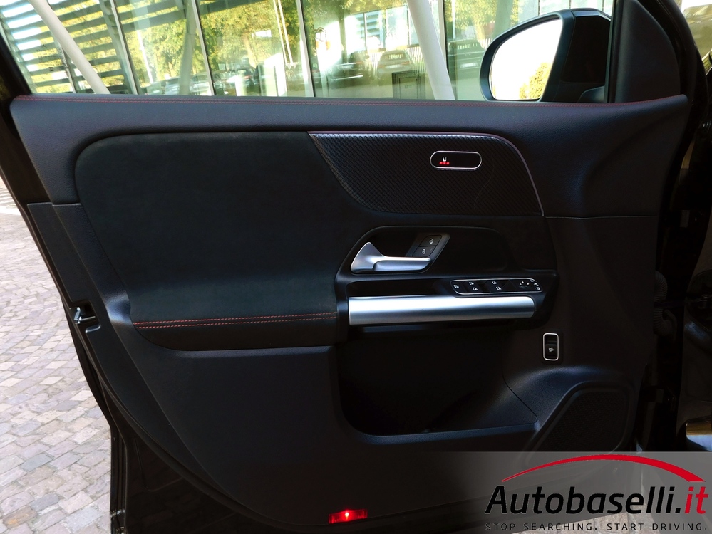 MERCEDES GLA 200 AUTOMATIC AMG LINE - Foto 34