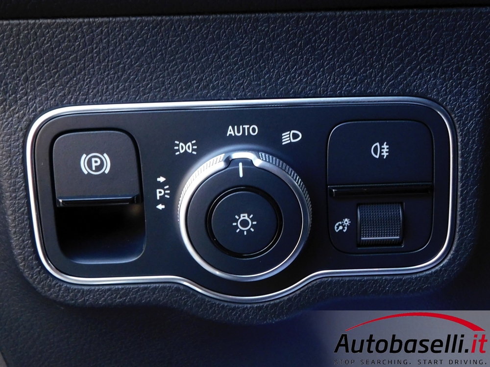 MERCEDES GLB 200D PREMIUM AUTOMATIC 8G-DCT - Foto 46