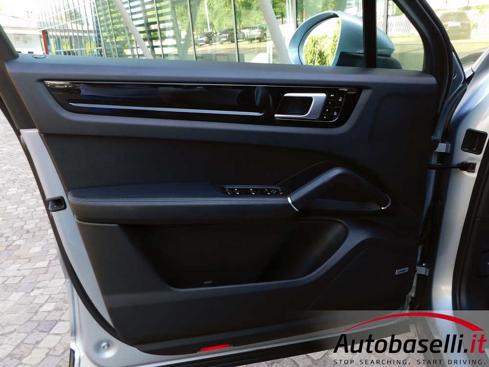 PORSCHE CAYENNE 3.0 V6 TIPTRONIC 340CV - Foto 38