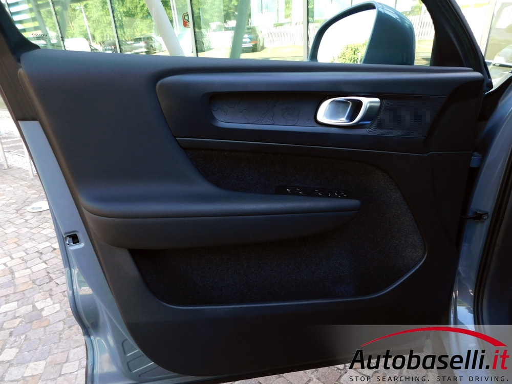 VOLVO XC40 1.5T2 AUTOMATICA ESSENTIAL - Foto 34